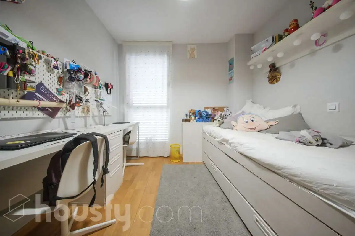 Flat with pool for sale in Cl. Castiello de Jaca ., imagen 11