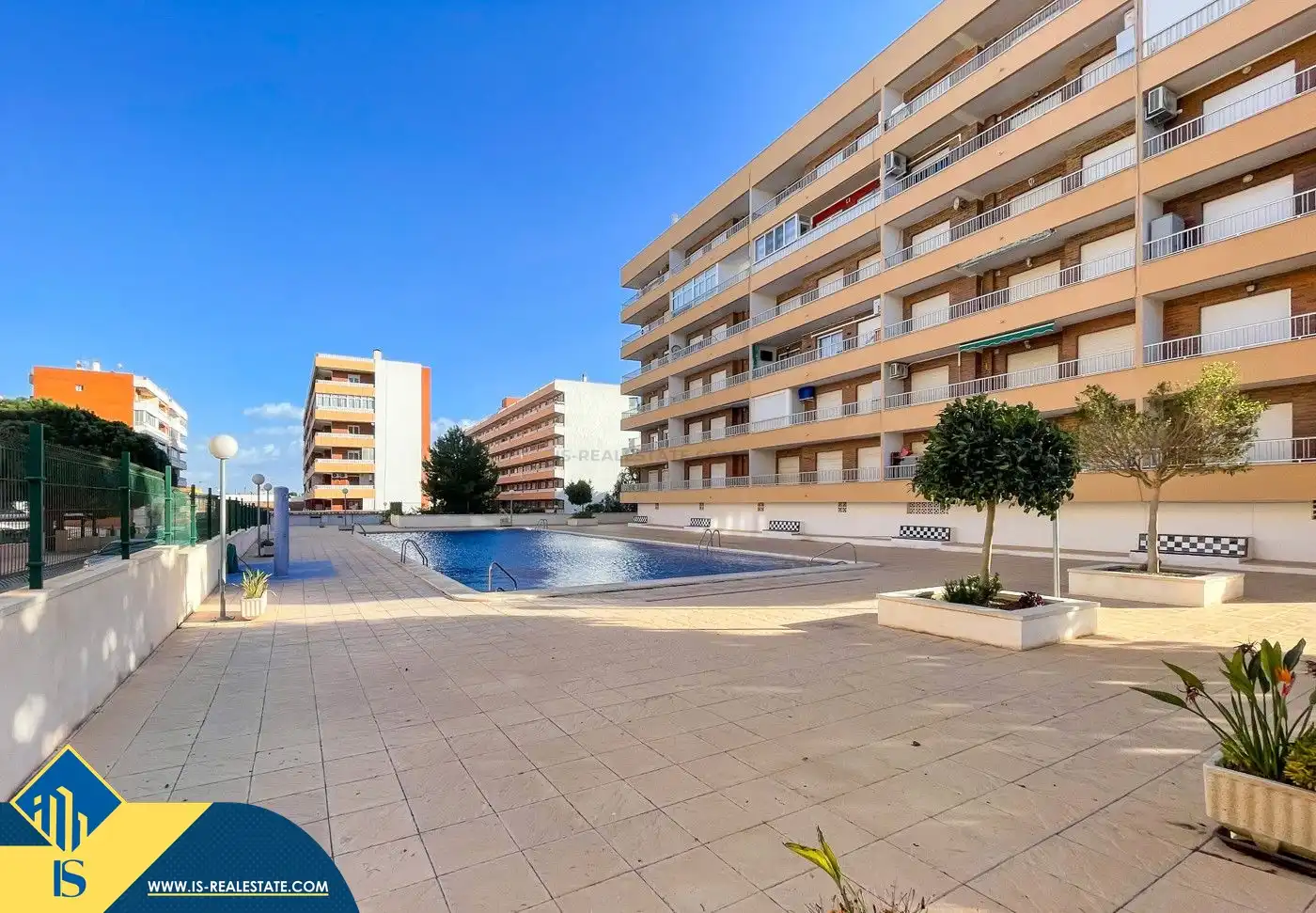 Piso con piscina en venta en Los Balcones - Los Altos