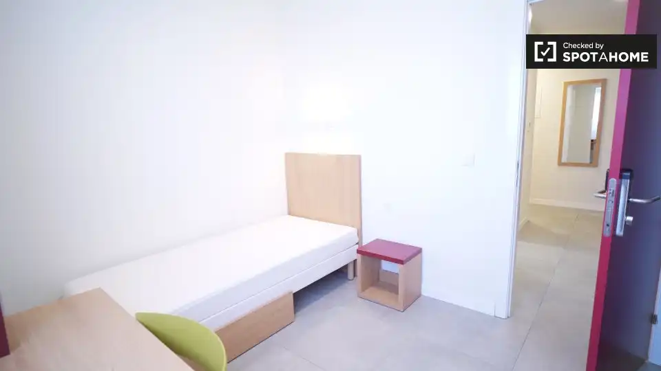 Habitación de Piso de alquiler en Sevilla con Aire acondicionado, Calefacción y Amueblado
