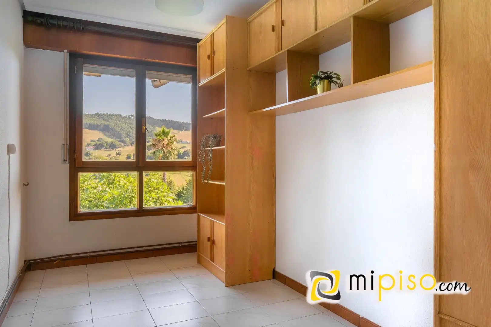 Piso en venta en Arnuero con Calefacción, Terraza y Amueblado