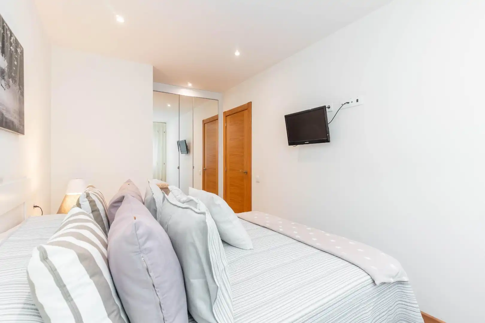 Dormitori de Apartament en venda en Gijón  amb Calefacció, Traster i Moblat