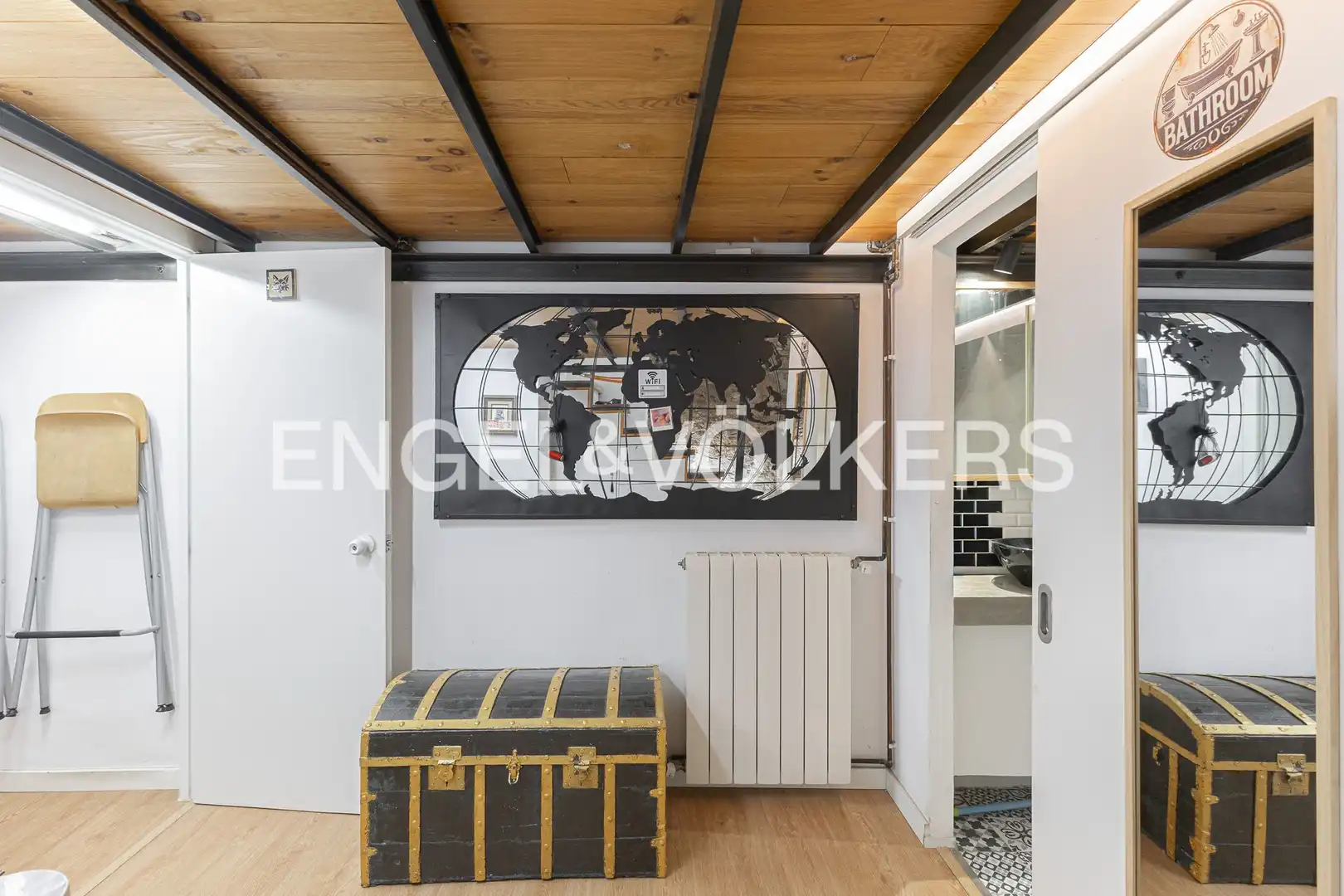 Maisonette zum Verkauf in Barcelona mit Klimaanlage, Heizung und Möbliert