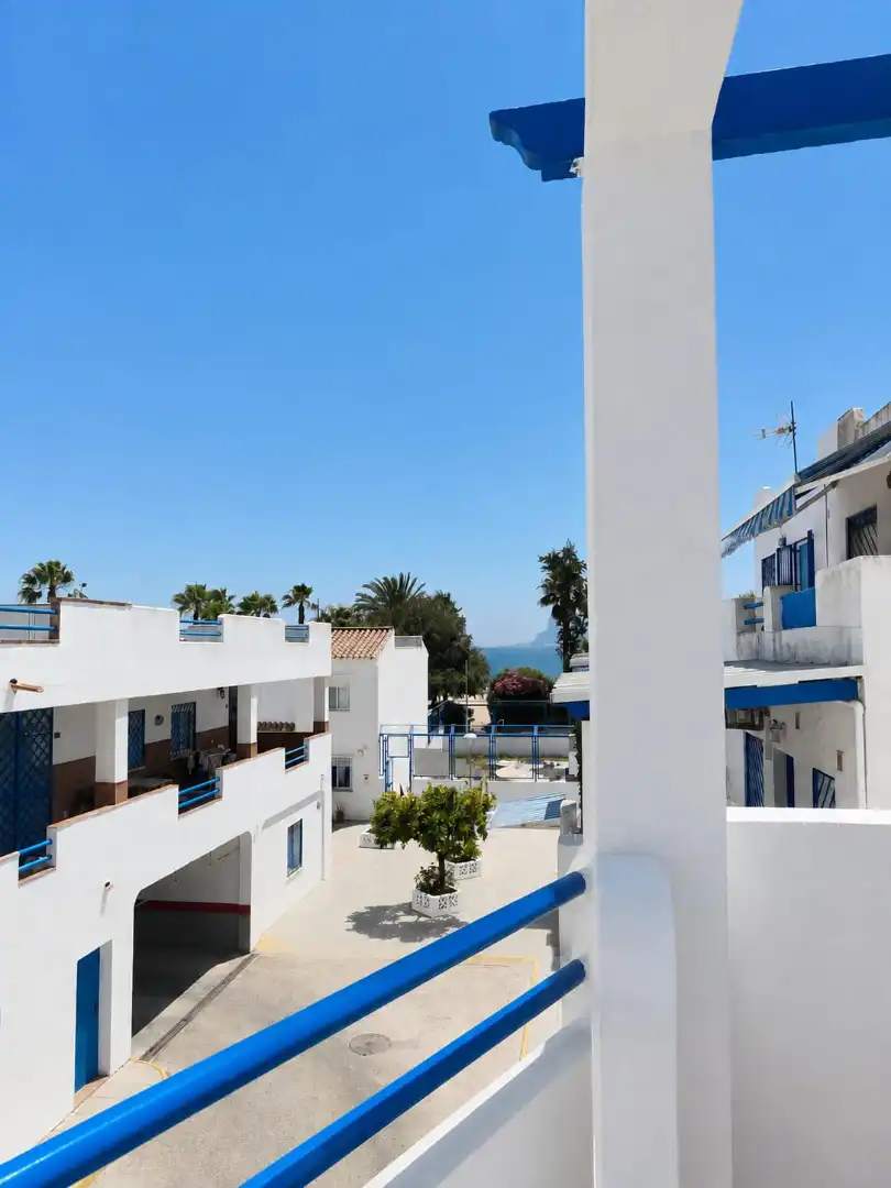 Außenansicht von Wohnungen zur Miete in Algeciras mit Heizung, Terrasse und Möbliert