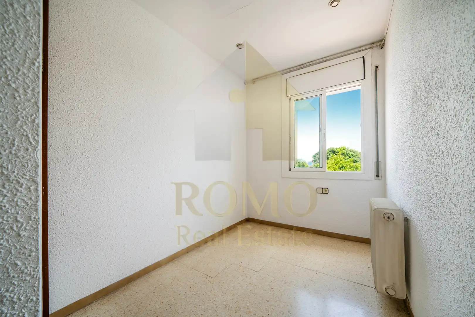 Habitación de Casa adosada en venta en Santa Perpètua de Mogoda con Balcón