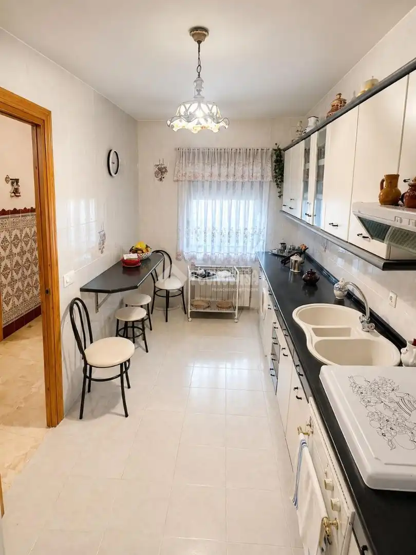 Kitchen of Houses for sale in Santa Cruz de la Zarza