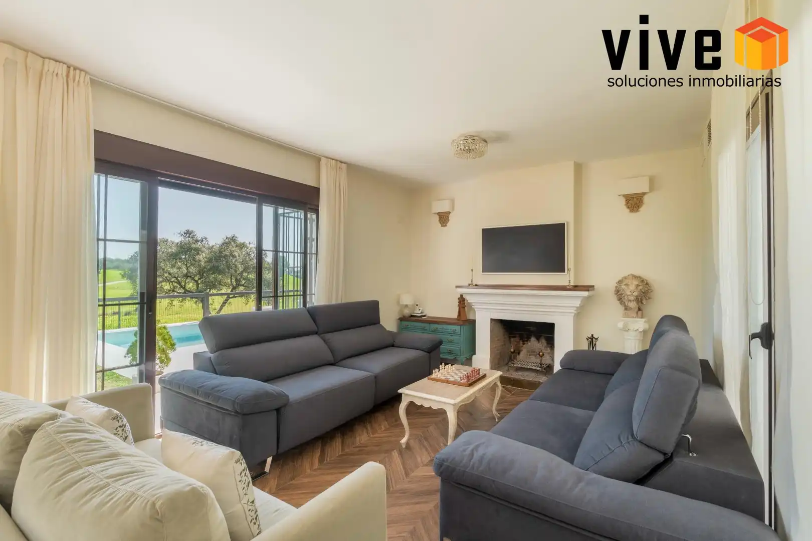 Sala de estar de Casa o chalet en venta en Guillena con Aire acondicionado, Calefacción y Terraza