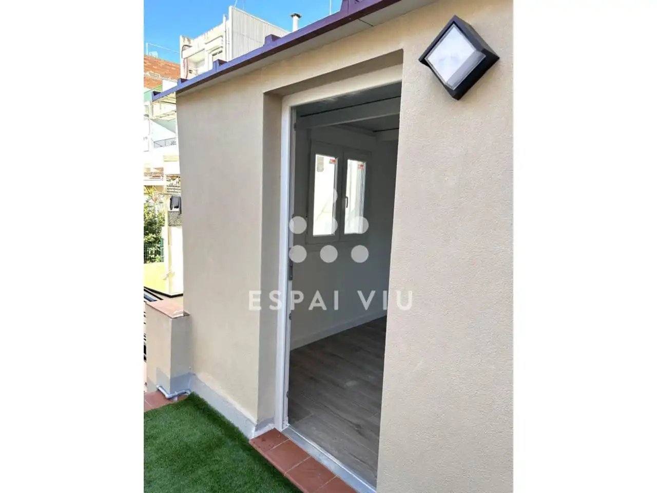 Haus oder Chalet zum Verkauf in Terrassa mit Klimaanlage, Heizung und Privatgarten