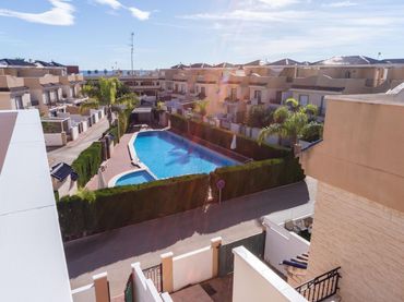 Casa con balcón en venta en Avenida de Europa