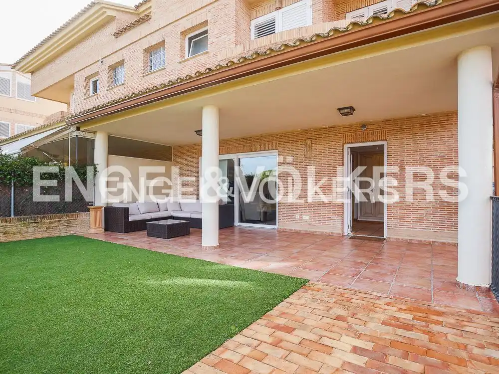Terrace of Houses for rent in Torrent  with Air Conditioner, Heating and Private garden