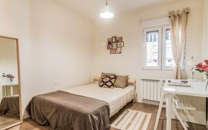 Bedroom of Flat to share in  Madrid Capital  with Heating, Furnished and Oven