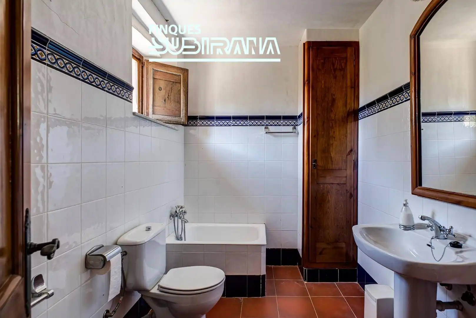 Baño de Finca rústica en venta en Igualada con Calefacción, Jardín privado y Terraza