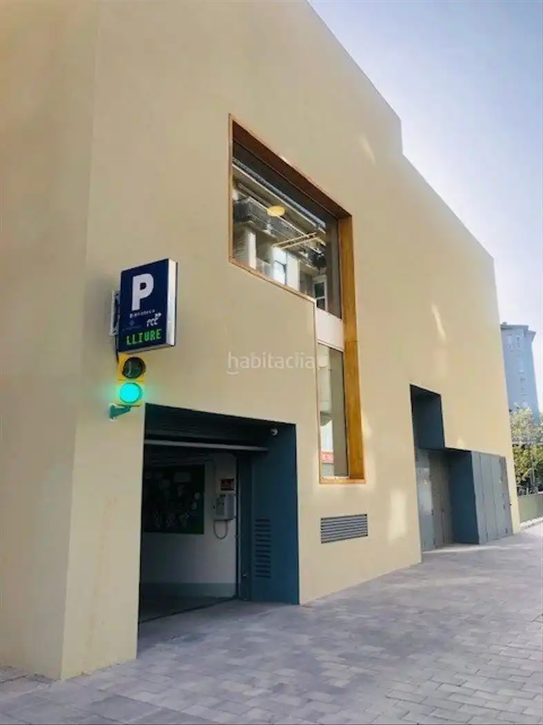 Individuel à louer à Carrer d'Andreu Febrer 2