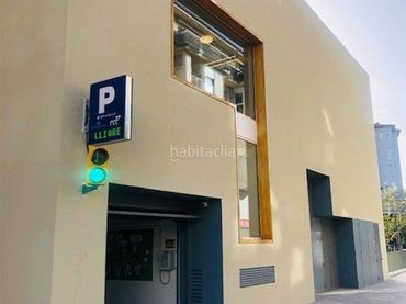 Individual to rent in Carrer d'Andreu Febrer 2