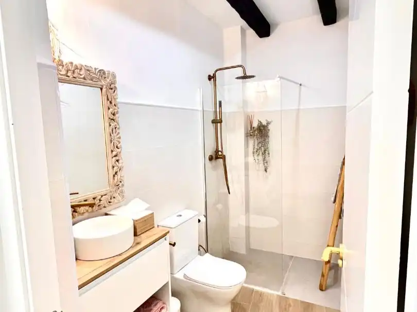 Badezimmer von Wohnung zum Verkauf in Torrent mit Klimaanlage
