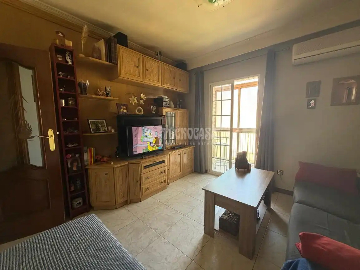 Living room of Flat for sale in Madrid  with Air Conditioner, Heating and Balcony