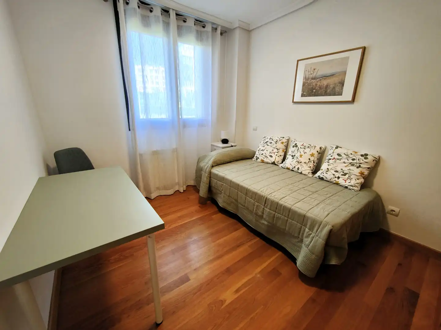 Habitación de Piso de alquiler en Santander con Calefacción, Parquet y Trastero