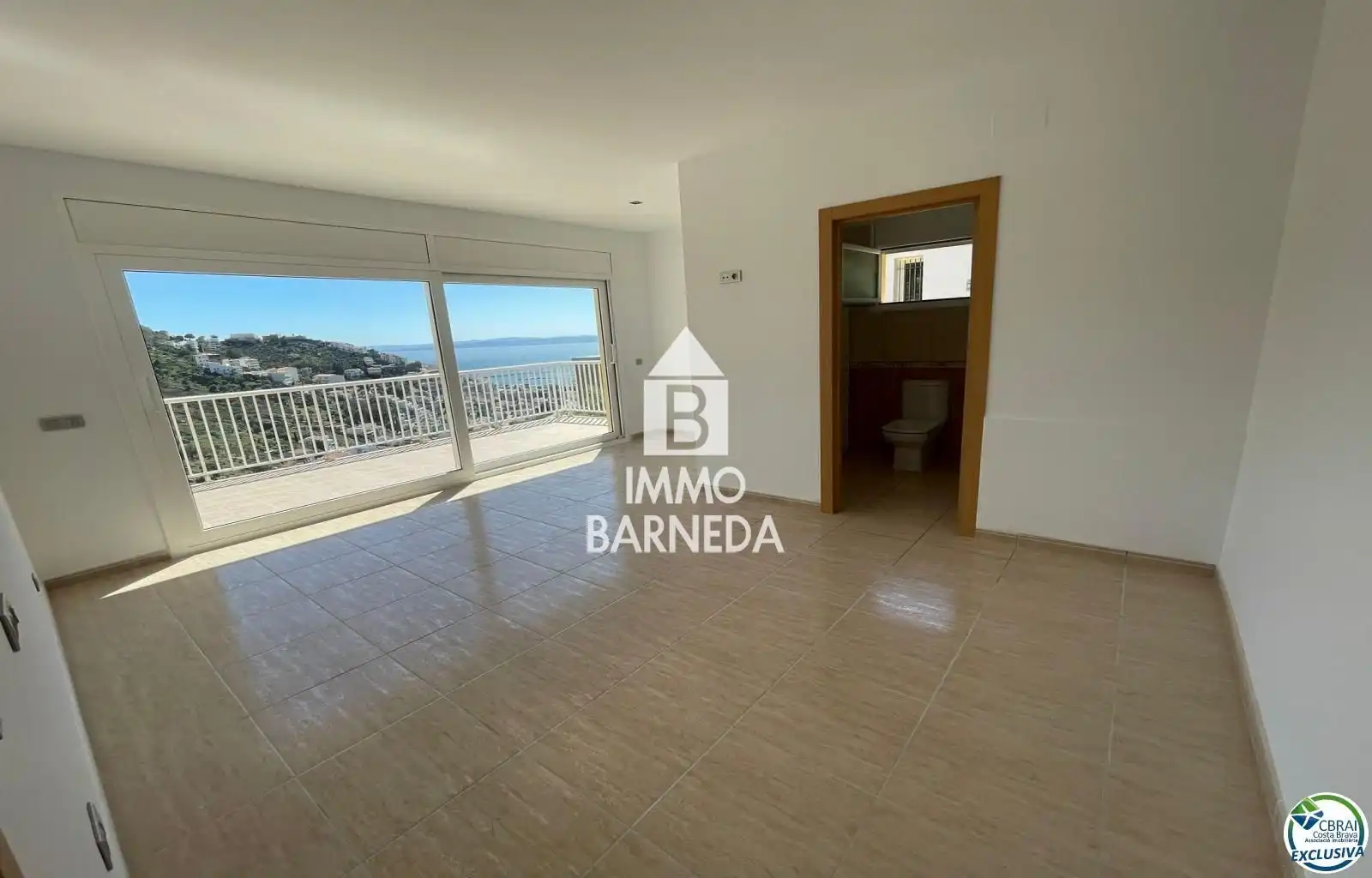 Vista exterior de Casa o xalet en venda en Roses amb Calefacció, Jardí privat i Terrassa