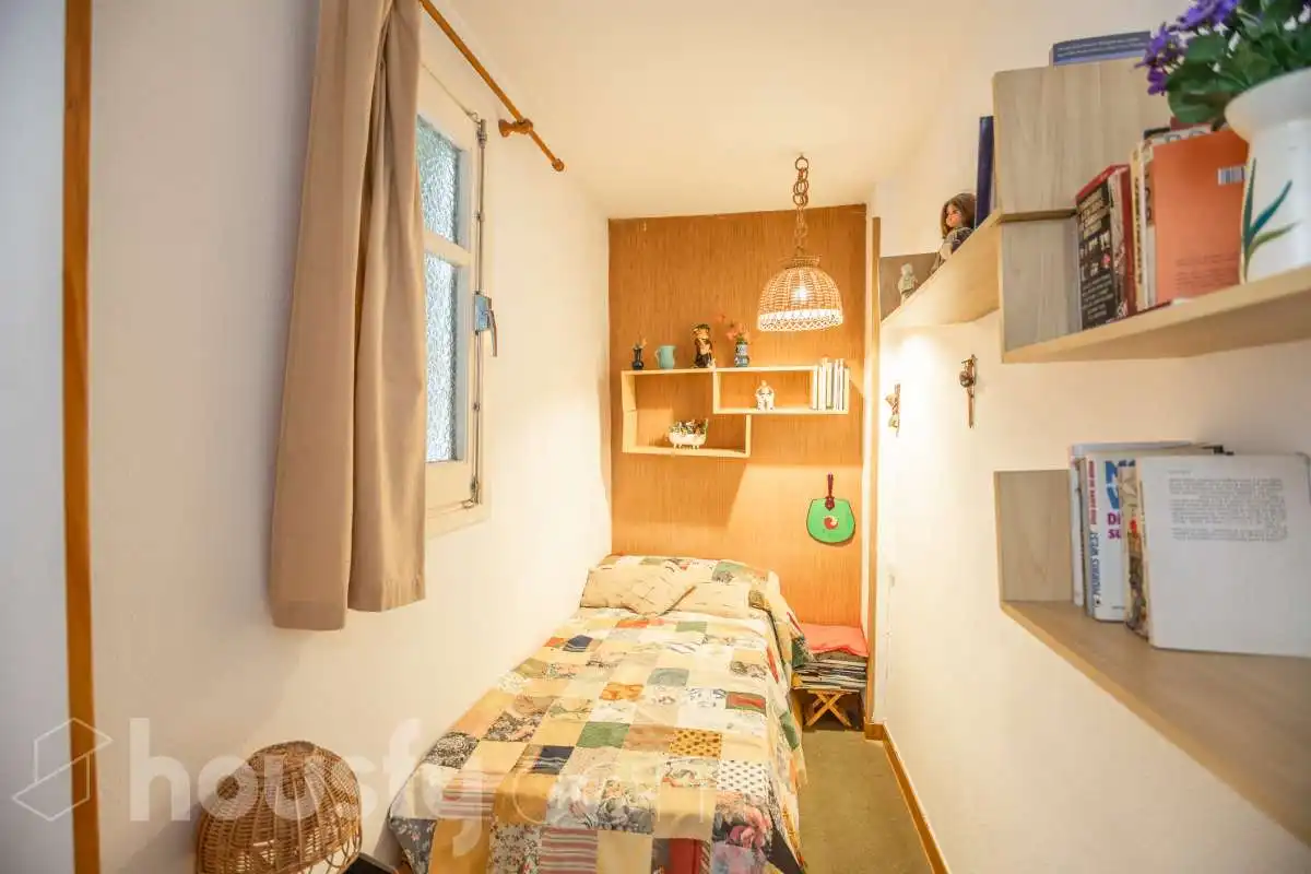 Bedroom of Flat for sale in Zaragoza