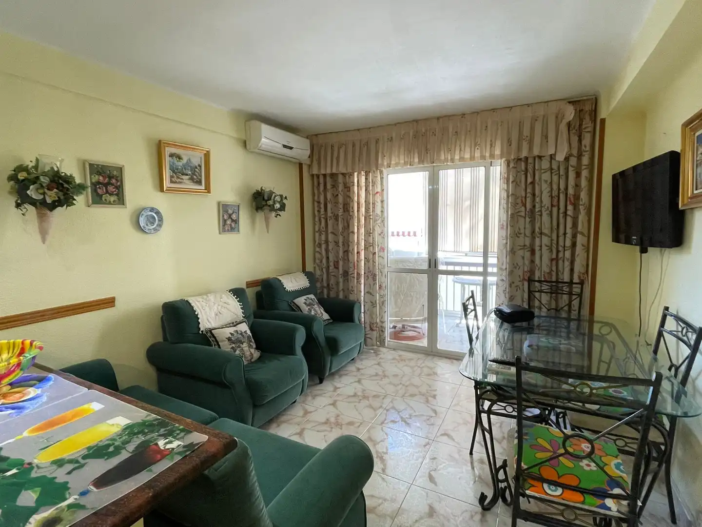 Appartement compact avec piscine à vendre à Avenida Antonio Toré Toré 18