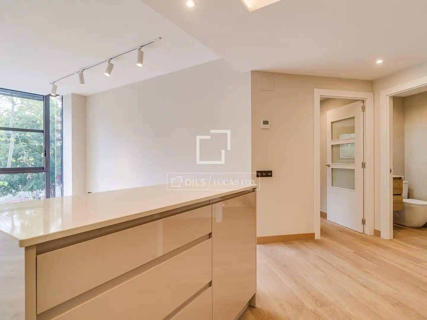 Kitchen of Flat for rent in Barcelona  with Air Conditioner and Parquet flooring