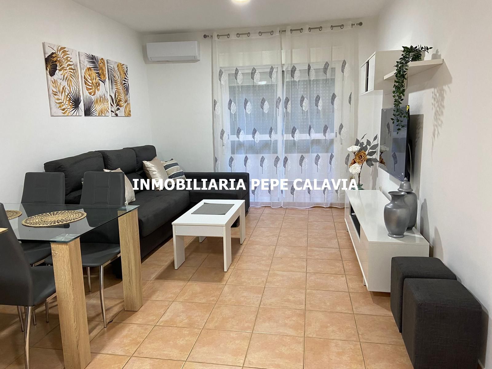 Sala d'estar de Apartament de lloguer en Baeza amb Aire condicionat, Terrassa i Moblat