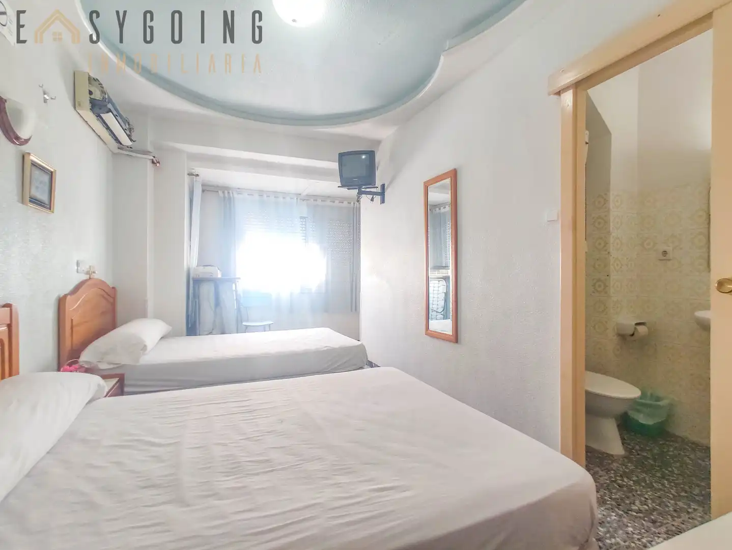 Habitación de Edificio en venta en Santa Pola