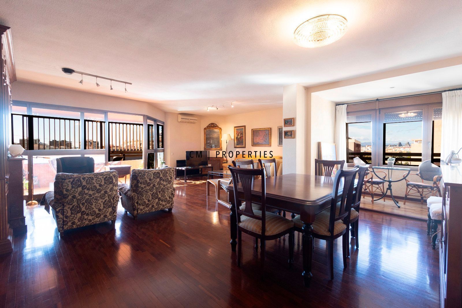 Menjador de Pis en venda en  Valencia Capital amb Aire condicionat, Calefacció i Parquet