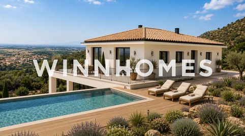 Casa moderna con piscina y vistas panorámicas en Els Olivars, Pau.