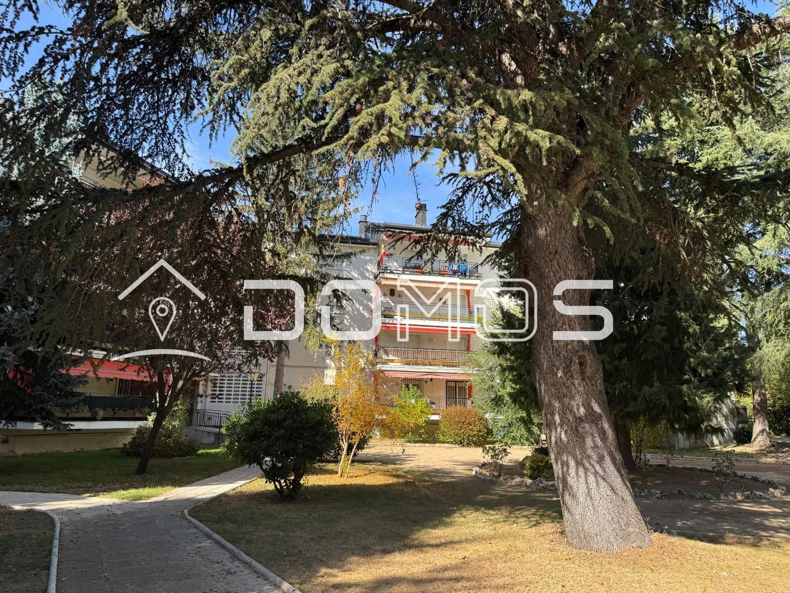 Vista exterior de Piso en venta en Guadarrama con Calefacción, Terraza y Piscina comunitaria