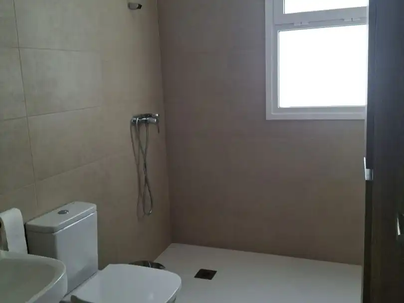 Baño de Piso en venta en Puerto Real con Trastero, Amueblado y Balcón