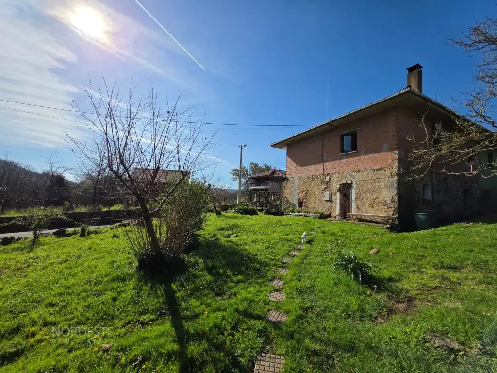 Außenansicht von Country house zum Verkauf in Llanera