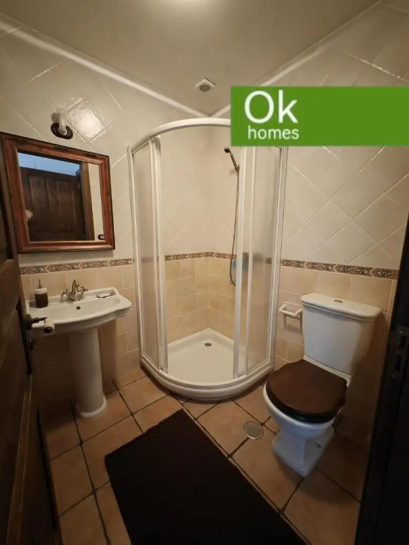 Badezimmer von Country house zum Verkauf in Sobrado (A Coruña) mit Heizung, Privatgarten und Parkett