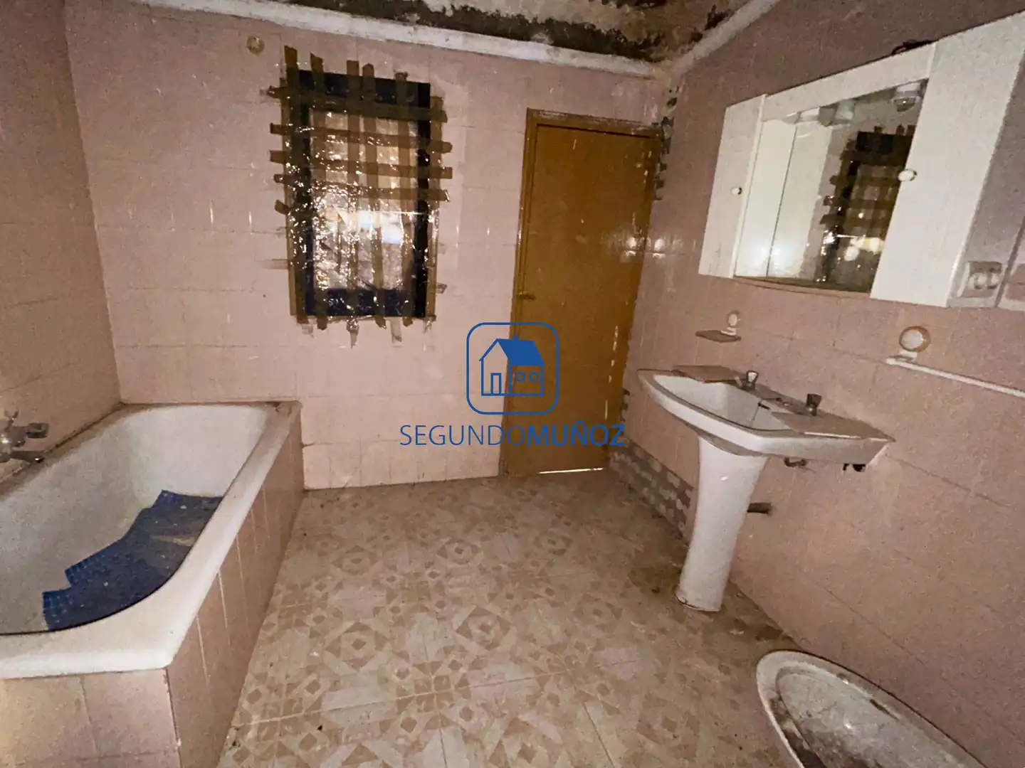 Bathroom of Houses for sale in Totana