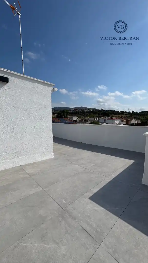 Terrace of Detached homes for sale in El Masnou  with Heating, Private garden and Parquet flooring