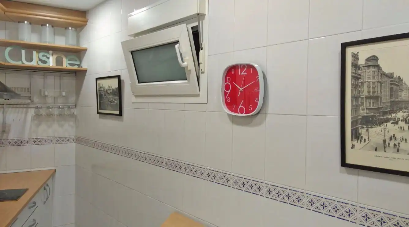 Baño de Ático de alquiler en Madrid con Aire acondicionado, Calefacción y Amueblado