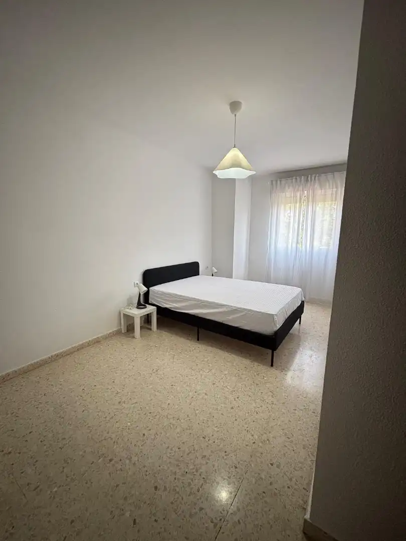Dormitori de Pis de lloguer en Almendralejo amb Aire condicionat, Moblat i Forn