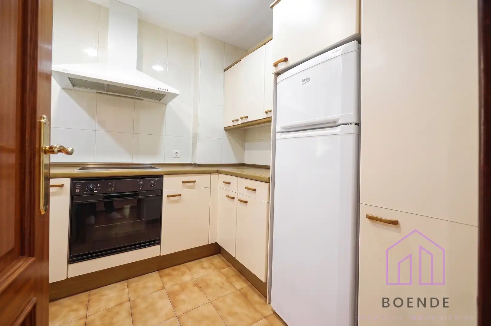 Kitchen of Flat for sale in Madrid  with Air Conditioner, Heating and Parquet flooring