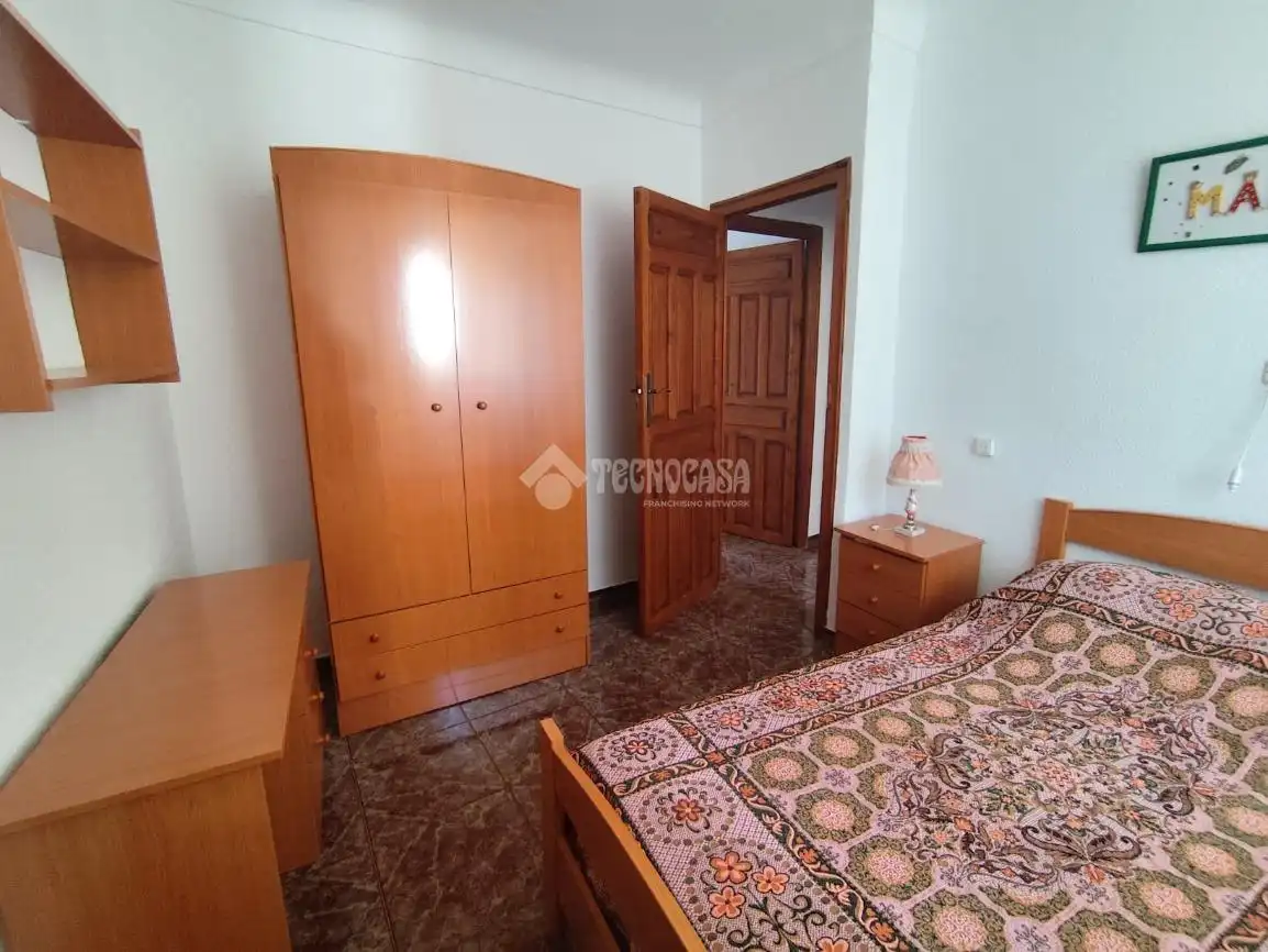 Casa adosada en venda a Valdepeñas de Jaén