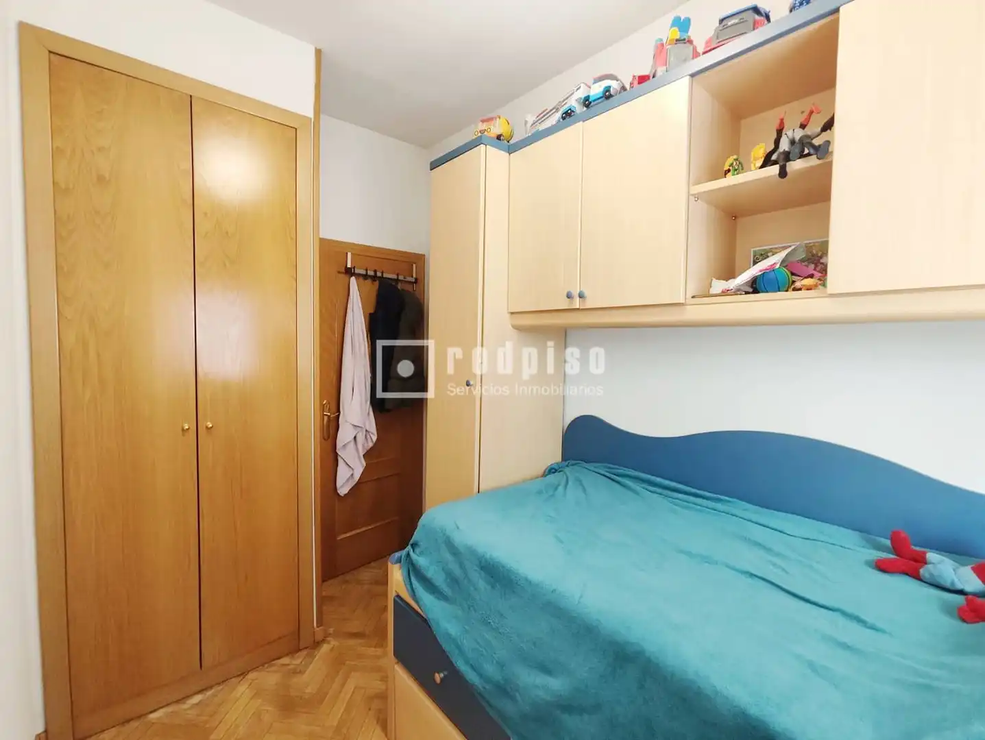 Schlafzimmer von Wohnung zur Miete in Madrid mit Heizung, Privatgarten und Schwimmbad