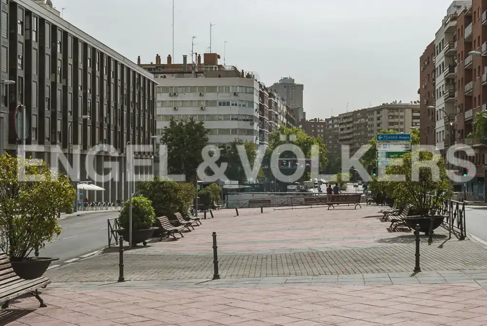 Vista exterior de Planta baja de alquiler en Madrid con Aire acondicionado, Calefacción y Amueblado