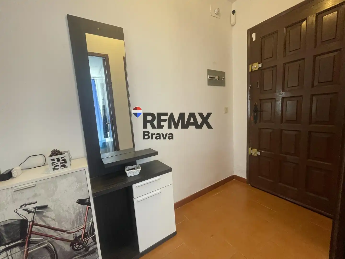 Piso en venta en Empuriabrava con Amueblado y Balcón