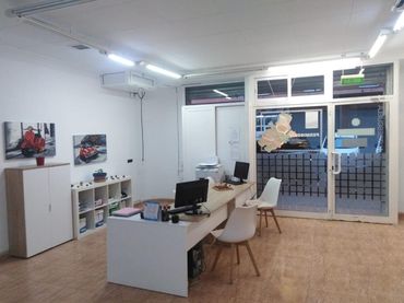 Local comercial en venda a Zona Industrial