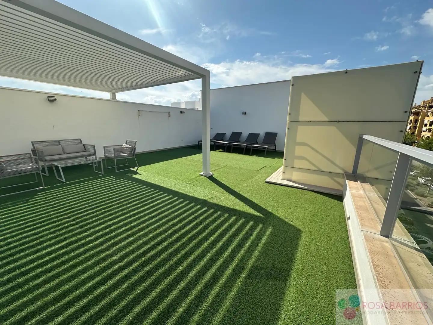 Terrasse von Dachboden zum Verkauf in Marbella mit Klimaanlage, Terrasse und Möbliert