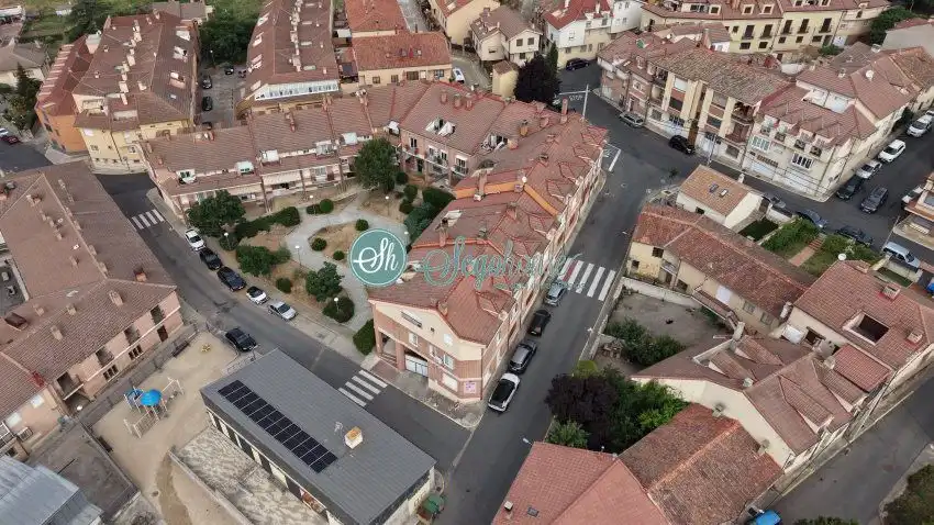 Local commercial à vendre à La Lastrilla, imagen 2