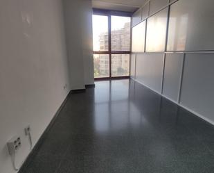 Bedroom of Office for sale in  Valencia Capital  with Air Conditioner and Heating