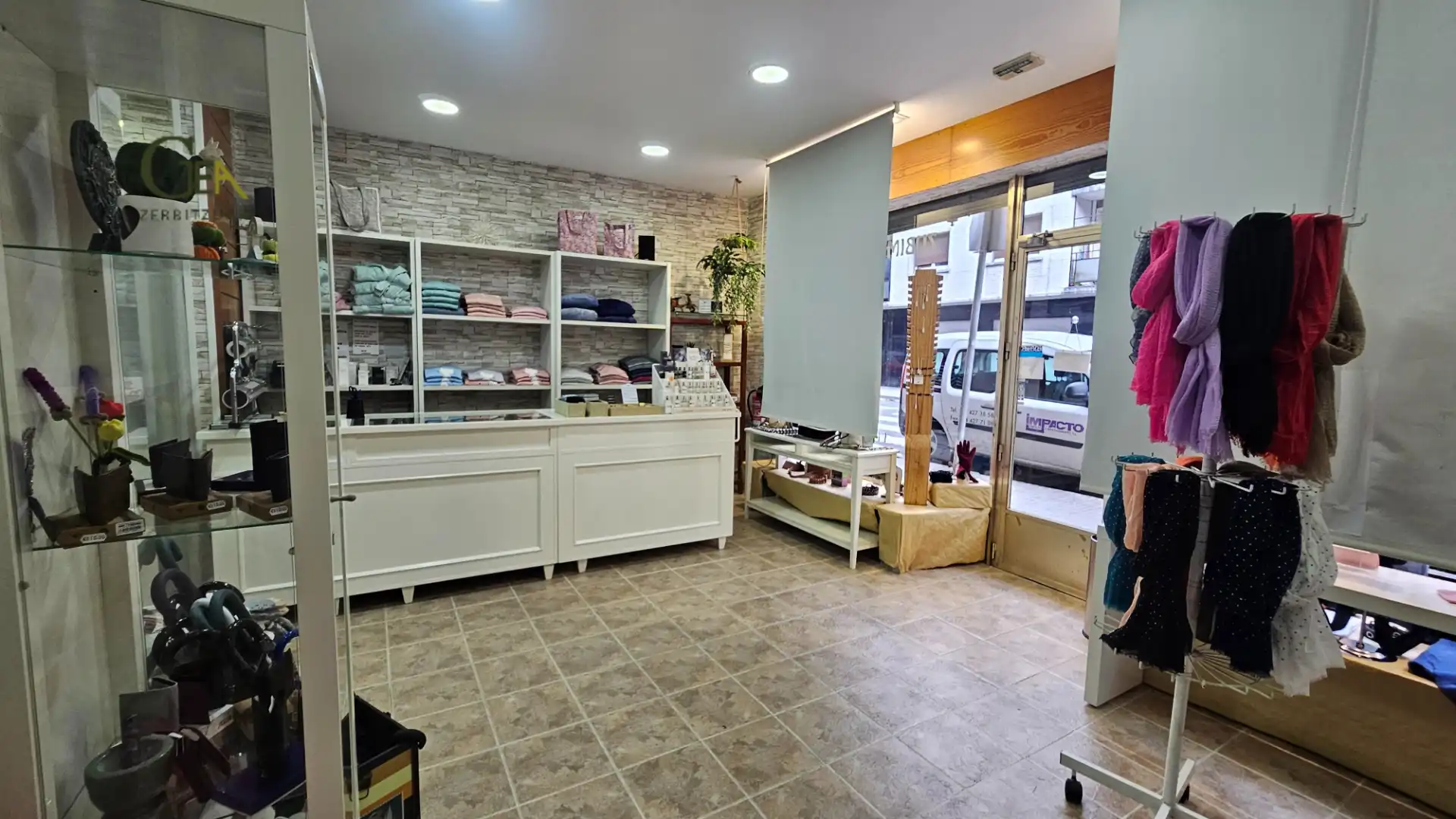Locale commerciale in vendita a Villabona, imagen 6