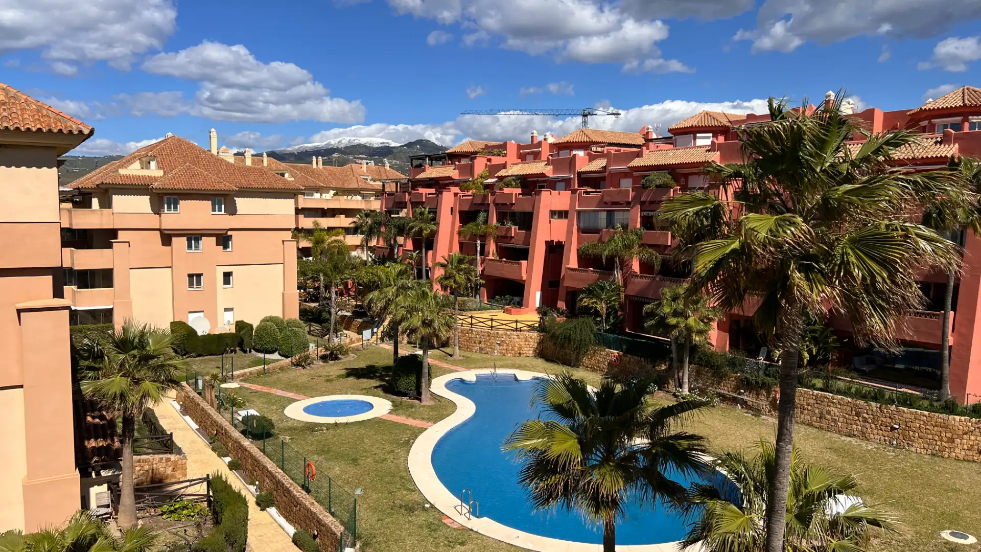 Vista exterior de Àtic en venda en Torrox amb Aire condicionat, Terrassa i Traster