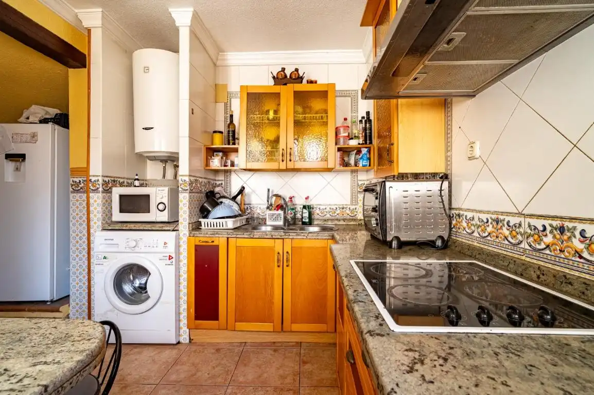 Cocina de Casa adosada en venta en Granada con Aire acondicionado