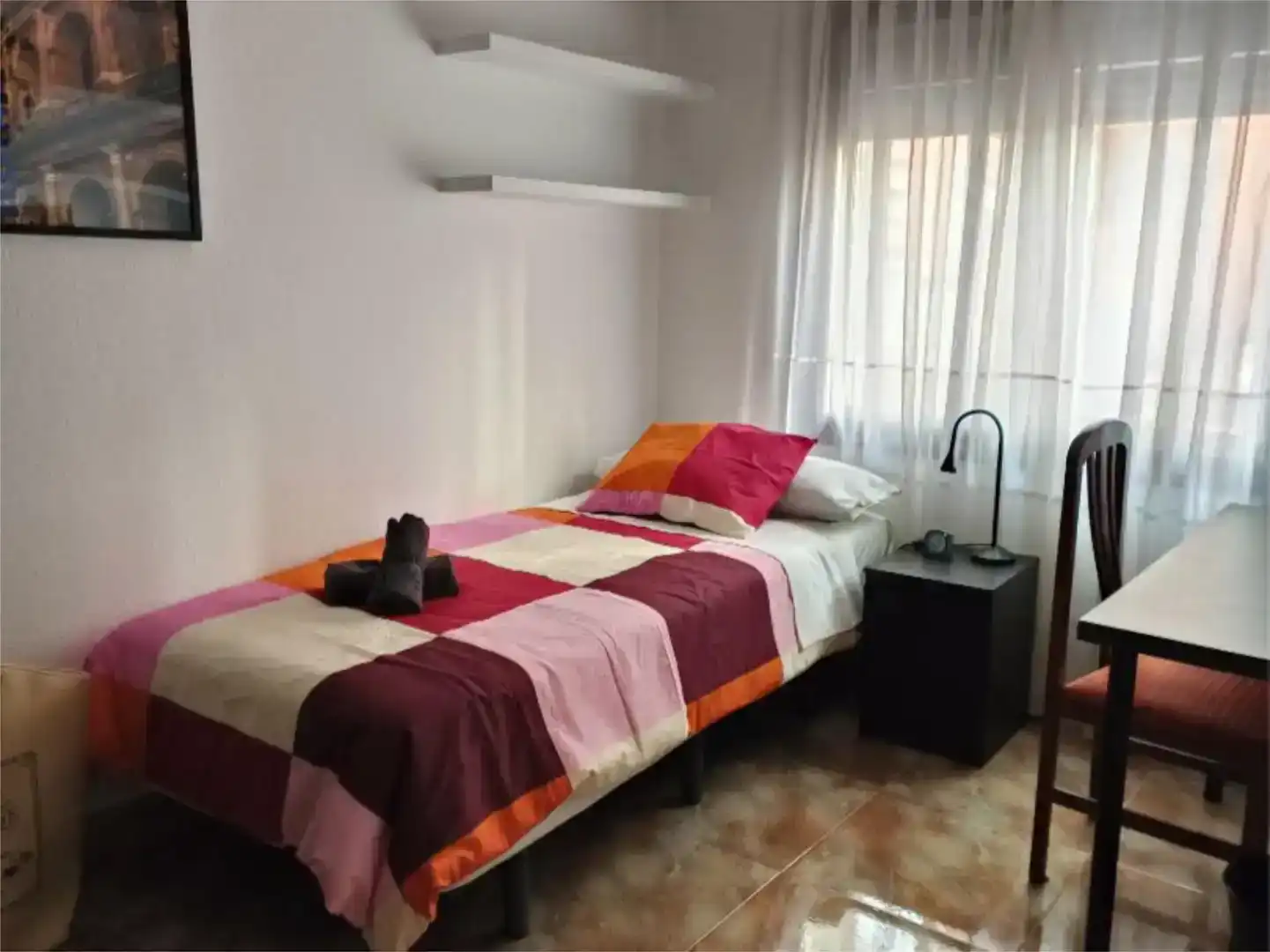 Schlafzimmer von Wohnung zur Miete in Zaragoza mit Möbliert, Ofen und Waschmaschine