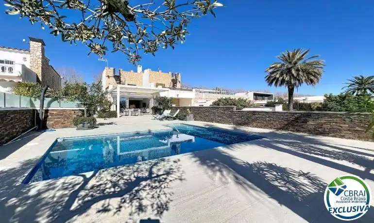 Swimming pool of Houses for sale in Empuriabrava  with Heating, Terrace and Swimming Pool